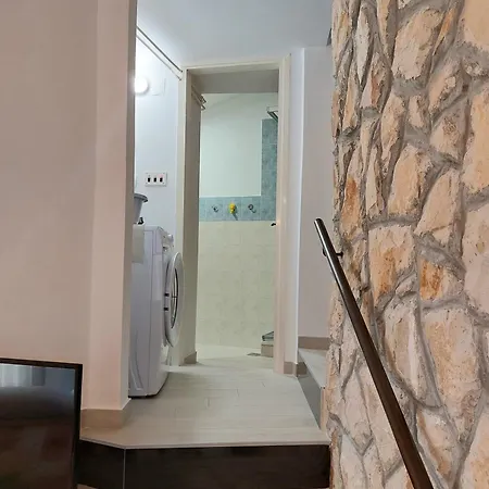 Kiwi Apartment